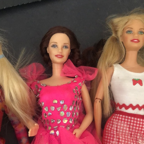 Four Barbies Get them while you can - Picture 4 of 6